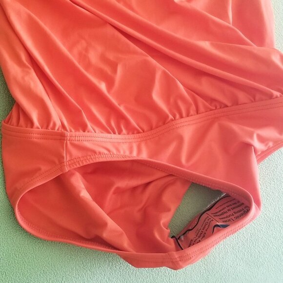 NWT Michael Kors POPPY Red Halter Blouson O-Ring One-Piece Swimsuit Sz. 6 - Picture 6 of 11